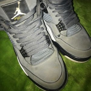 Air Jordan’s retro 4